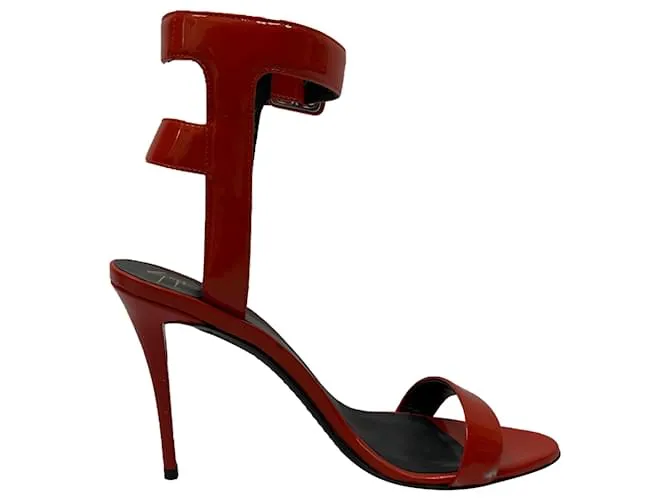 Sandali con tacco alto e cinturino alla caviglia Giuseppe Zanotti in pelle verniciata rossa Rosso