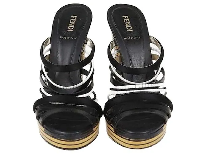Sandali a piattaforma con cinturini Fendi neri/bianco Nero