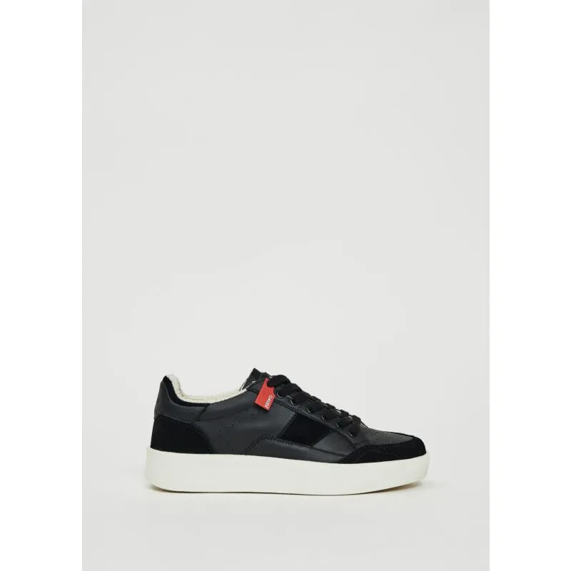 Sneaker nera in pelle scamosciata