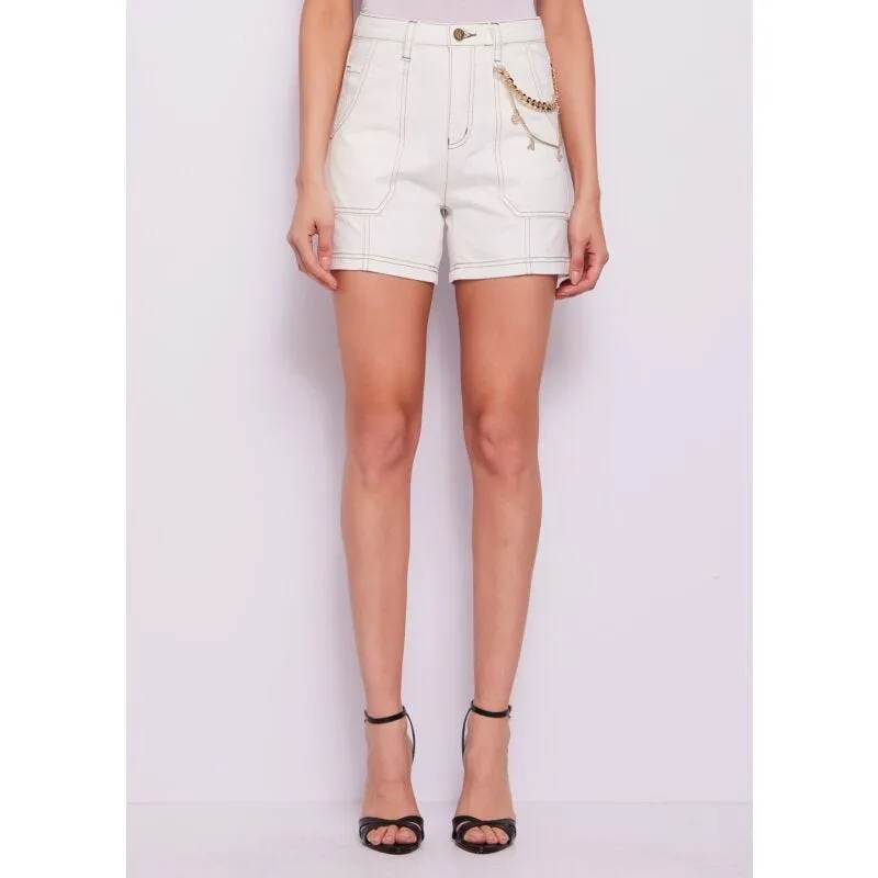 Shorts da donna bianco con catena