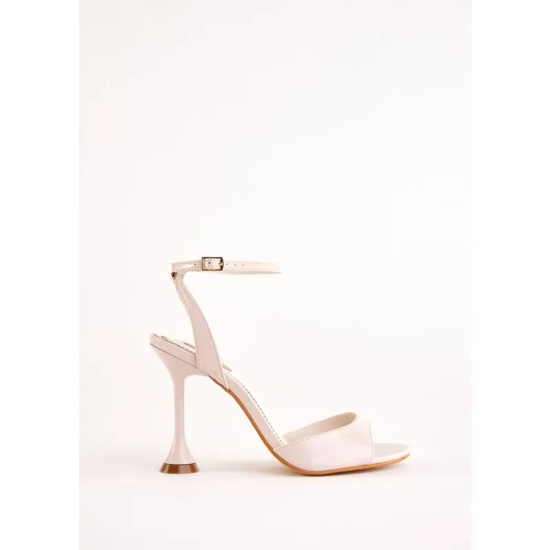 Sandali bianchi in vernice