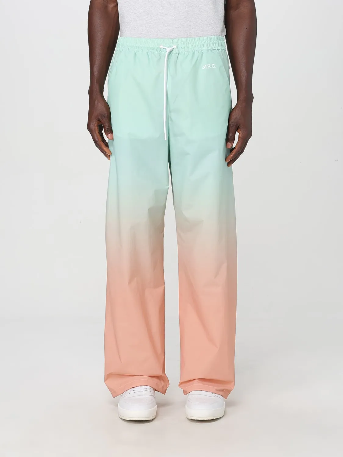 Pantalone A.P.C. in tessuto tecnico stretch