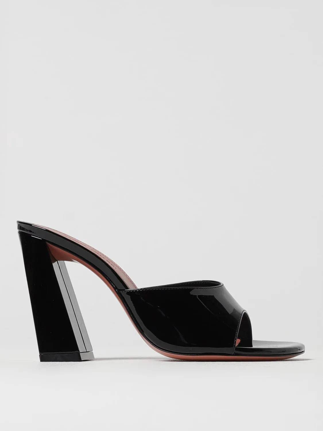 Mules Brigitte Amina Muaddi in vernice