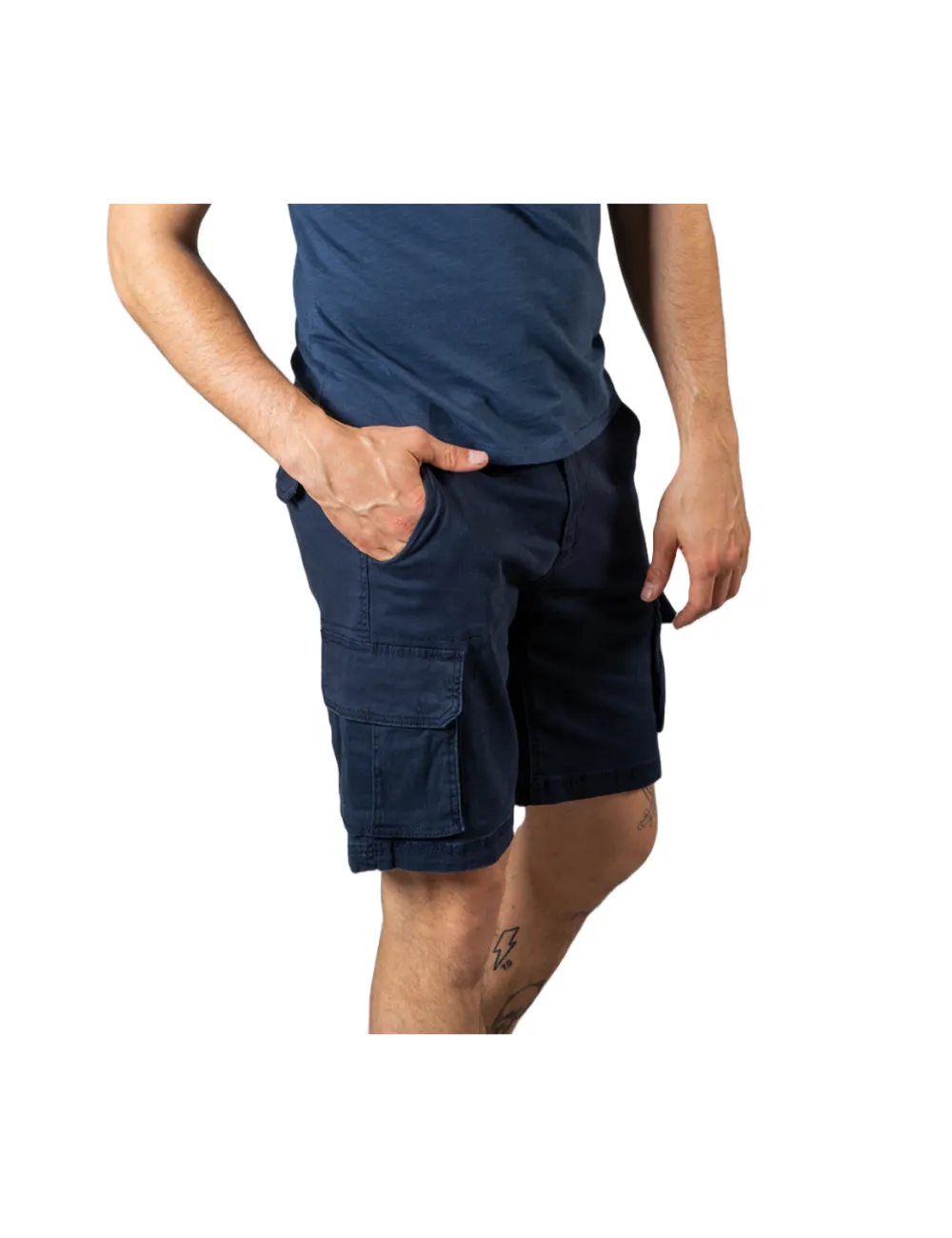 Lo siento, pero "Bermuda Mikonos" no tiene un significado claro en italiano. ¿Puedes proporcionar más contexto o información par