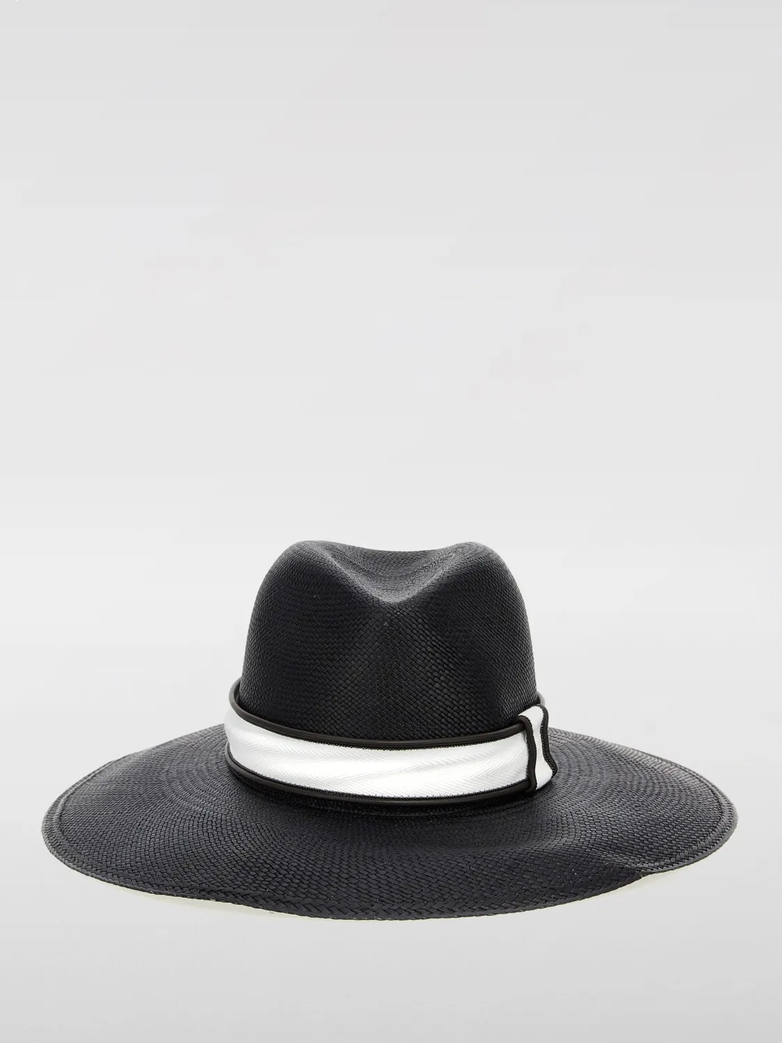 Cappello Fedora Brunello Cucinelli in rafia con fettuccia e monile