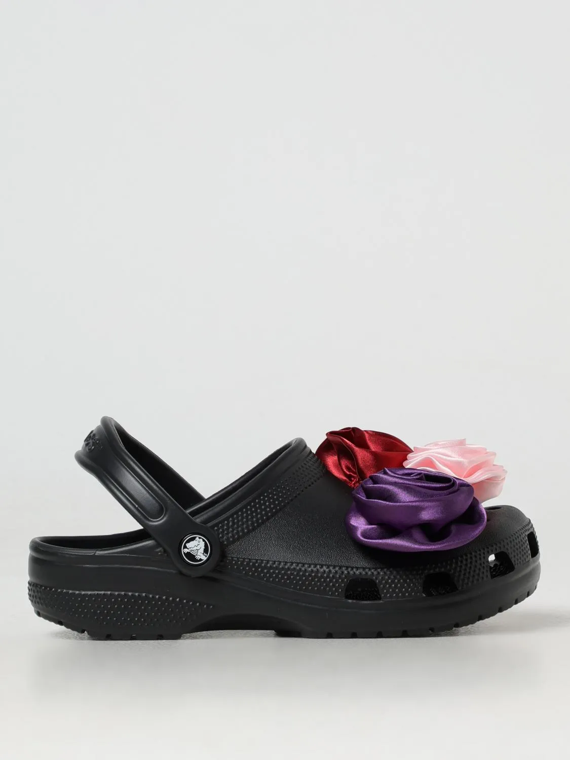Sabot Classic Rosette Crocs in EVA con fiori di raso