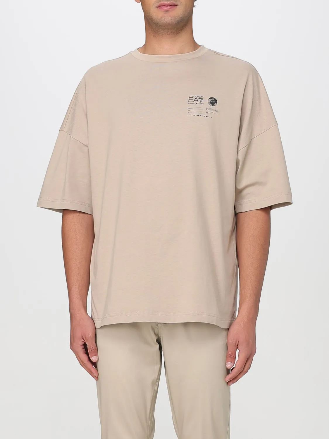 T-shirt in cotone con logo posteriore EA7