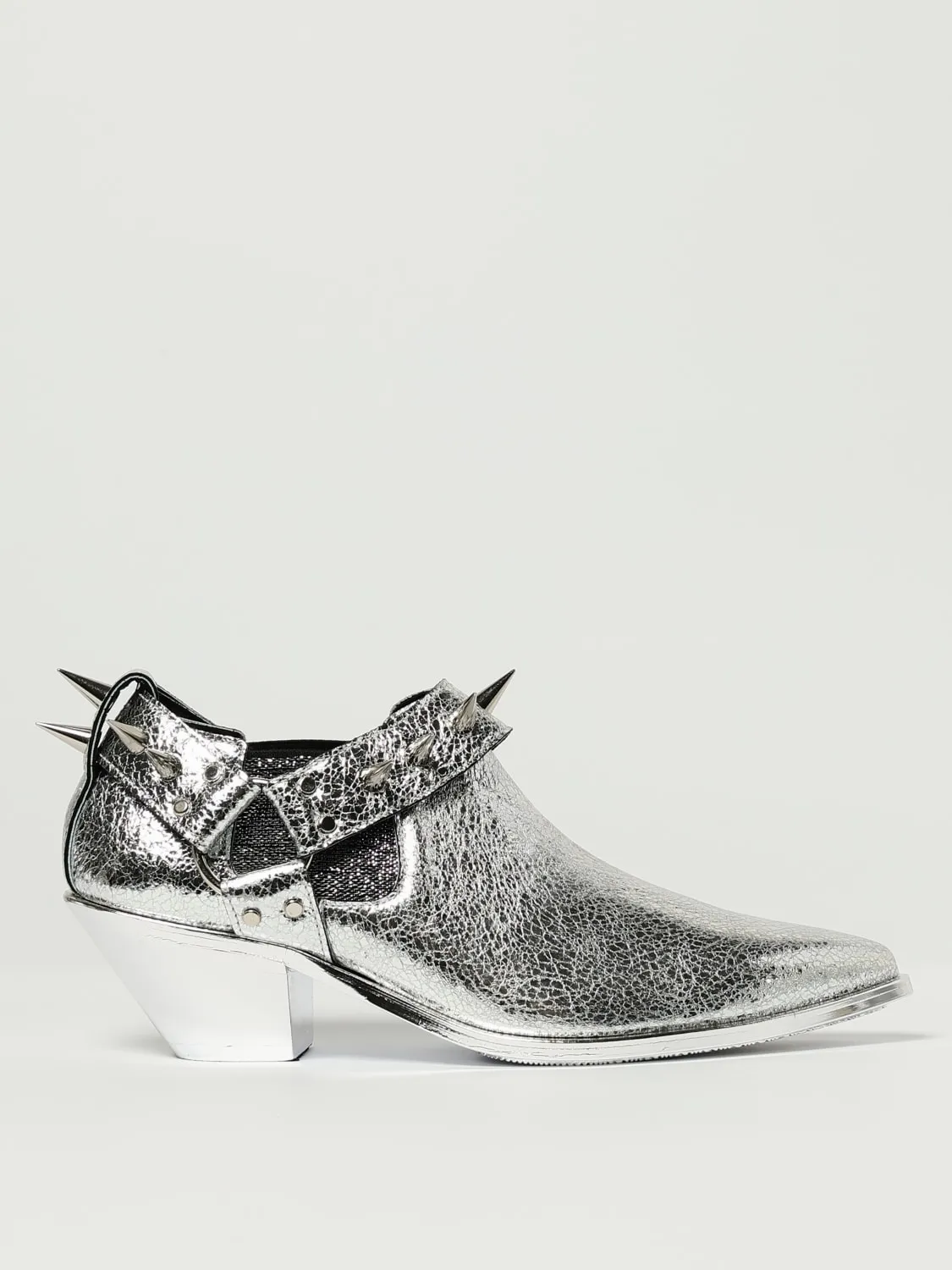 Stivaletto Junya Watanabe in pelle laminata con borchie