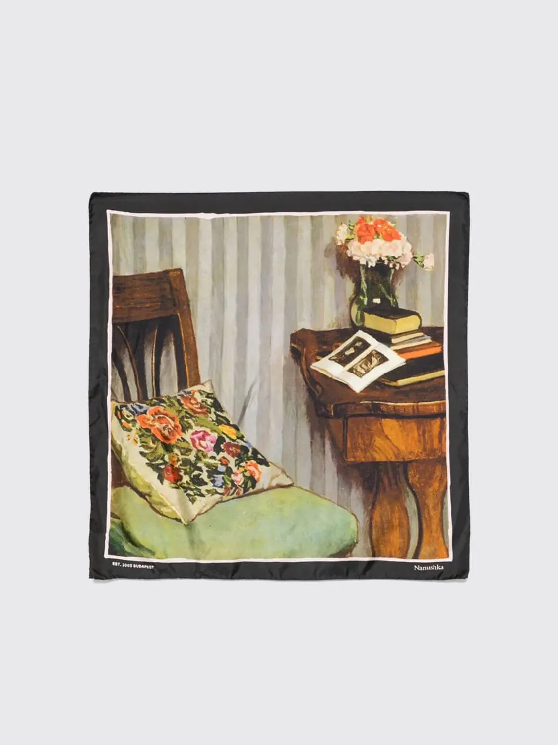 Foulard Shoul Nanushka in seta con stampa grafica