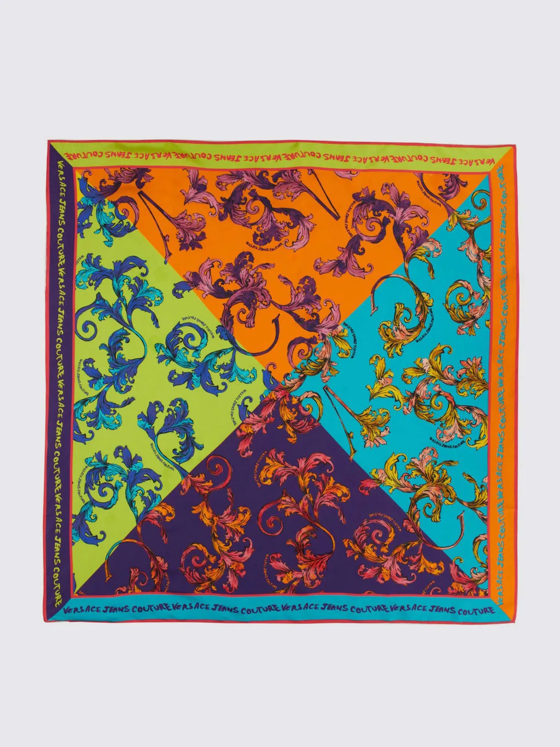 Foulard Baroque Versace Jeans Couture in seta stampata